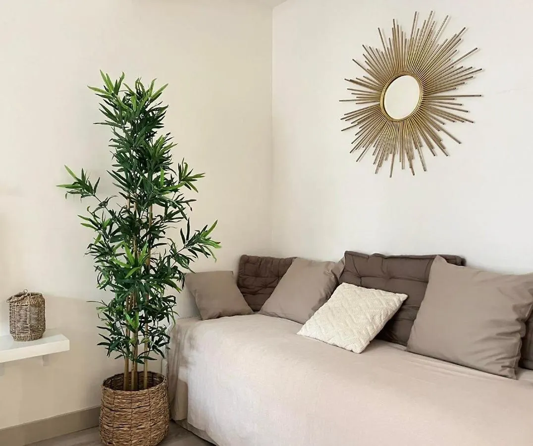 Appartement Pergo à Paris