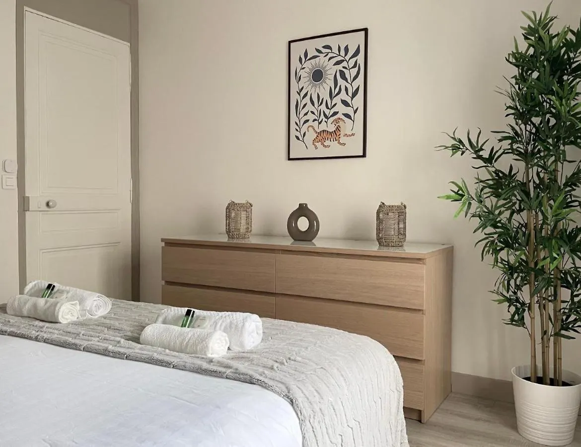 Appartement Pergo à Paris